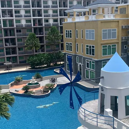 Arcadia Beach: Luxe 2BR Pool Apartment Near Walking Street